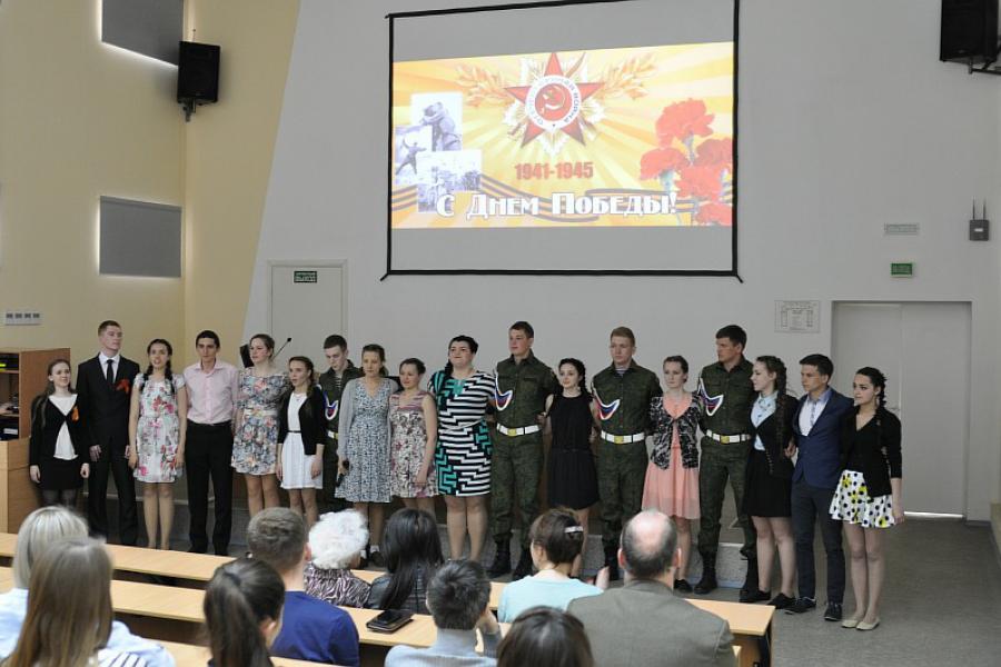«Строки, опаленные войной»: В Академии состоялся традиционный концерт к 9 Мая