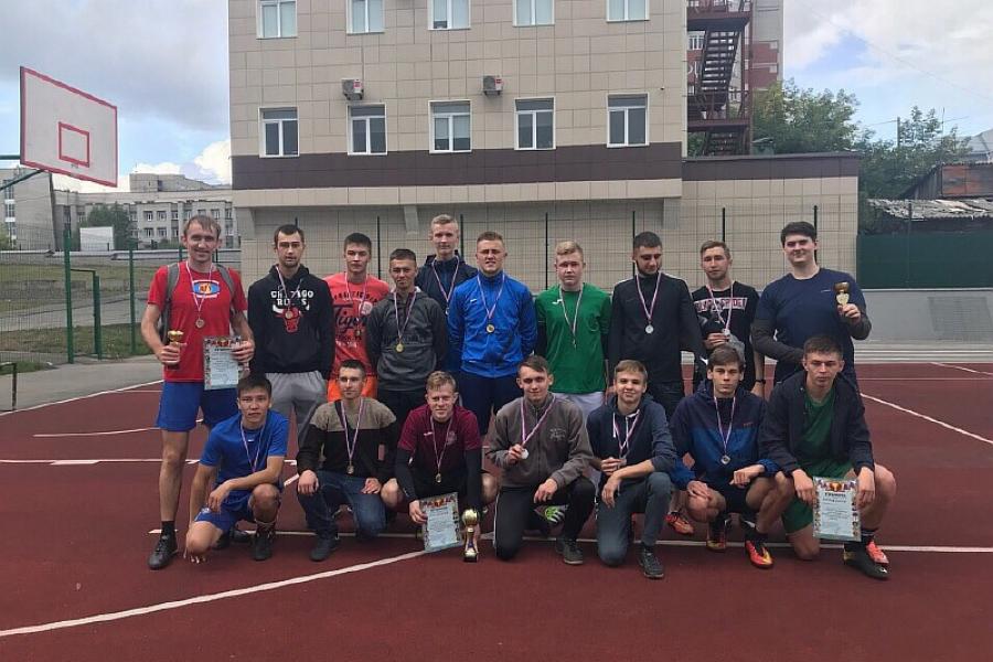 Студенты Алтайского филиала РАНХиГС выиграли межвузовский Фестиваль мини-футбола