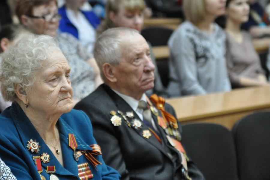 «Поклонимся великим тем годам»: в Академии прошла встреча с ветеранами Великой Отечественной войны