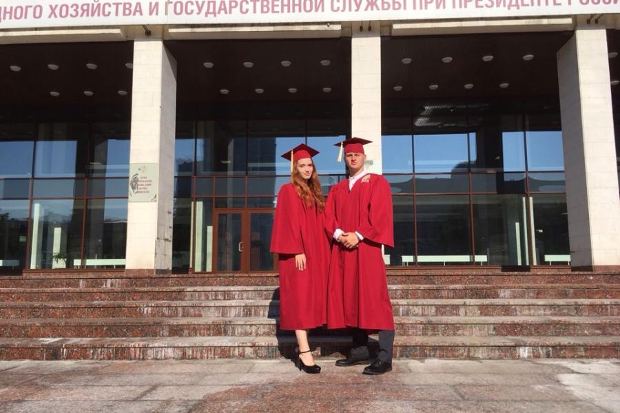 Выпускникам филиала вручили красные дипломы в Москве
