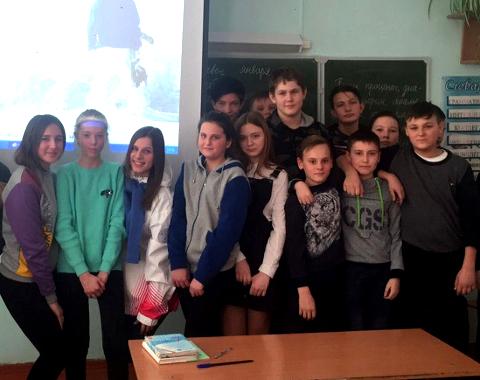 Студентки Алтайского филиала РАНХиГС провели открытый урок в тальменской школе