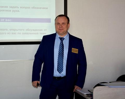 Директор ООО «Эль-Консул» провёл мастер-класс для студентов Алтайского филиала РАНХиГС