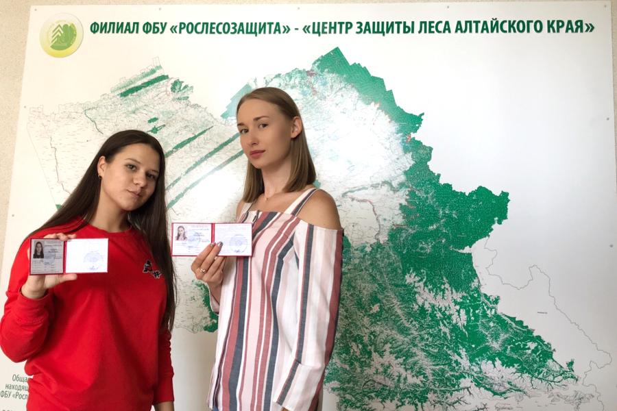 Студентки Алтайского филиала РАНХиГС стали общественными экологическими инспекторами