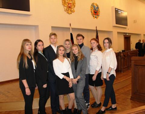 Первокурсники-юристы посетили 35-ю сессию Алтайского краевого Законодательного Собрания
