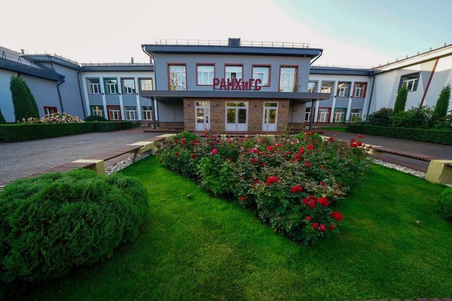 В Алтайском филиале РАНХиГС продолжается прием документов на бесплатное обучение детей медицинских работников ковидных госпиталей