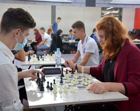 Шах и мат: в Академии прошёл отборочный турнир по шахматам