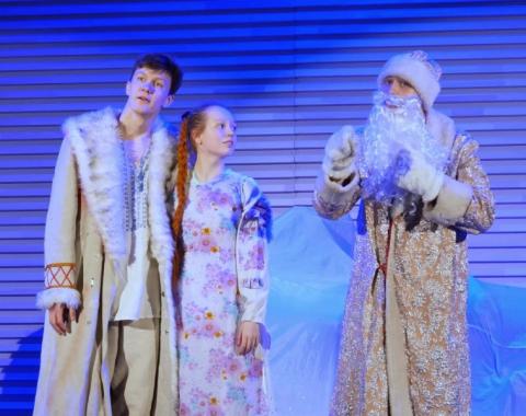 Театральная студия Академии подарила зрителям новогоднюю сказку