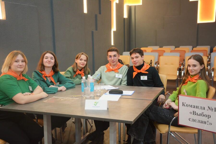 Студенты Барнаула проверили свои знания избирательного права в Президентской академии