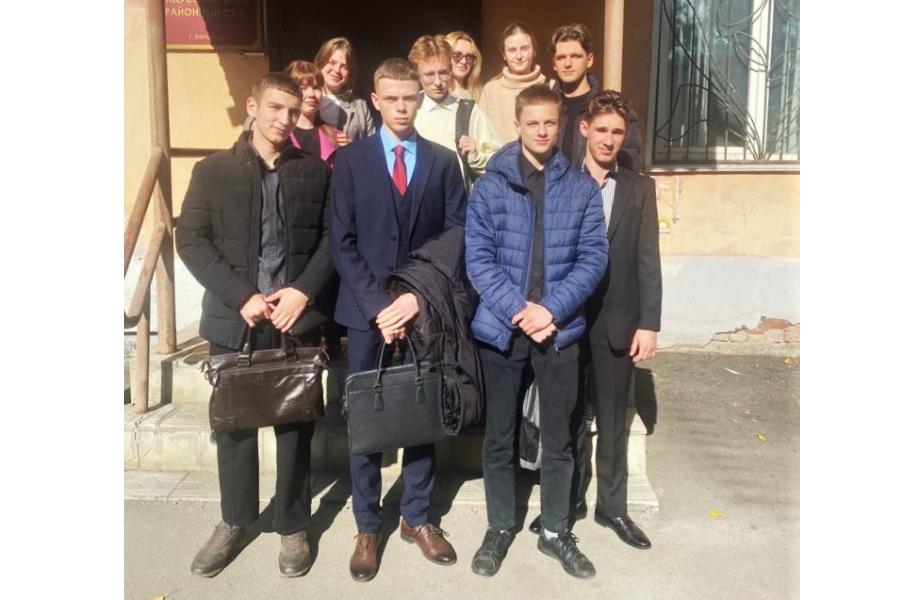 Студенты академии посетили открытое судебное заседание