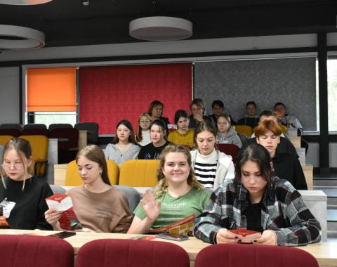 Мастер-классы, мини-тренинги и экскурсии: Алтайский филиал Президентской академии принимает гостей