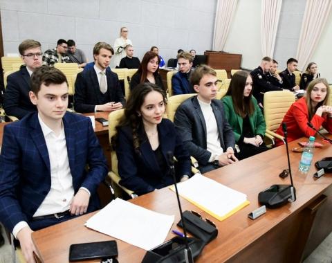 Команда студентов юридического факультета заняла 2 место на конкурсе «Лучший юрист города Барнаула – 2023»