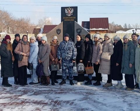 Будущие управленцы посетили ОМОН управления Росгвардии по Алтайскому краю