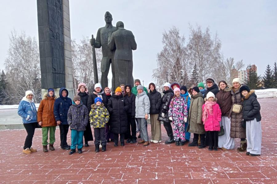 Преподаватель Академии провела экскурсию, посвященную вкладу Барнаула в Великую Победу