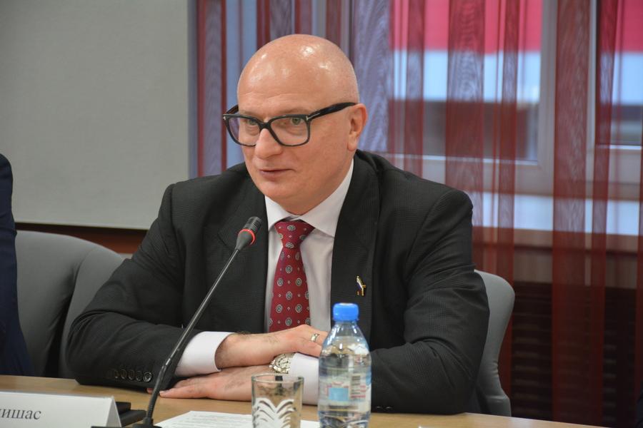 Визит сенаторов в Алтайский филиал РАНХиГС: перспективы сотрудничества