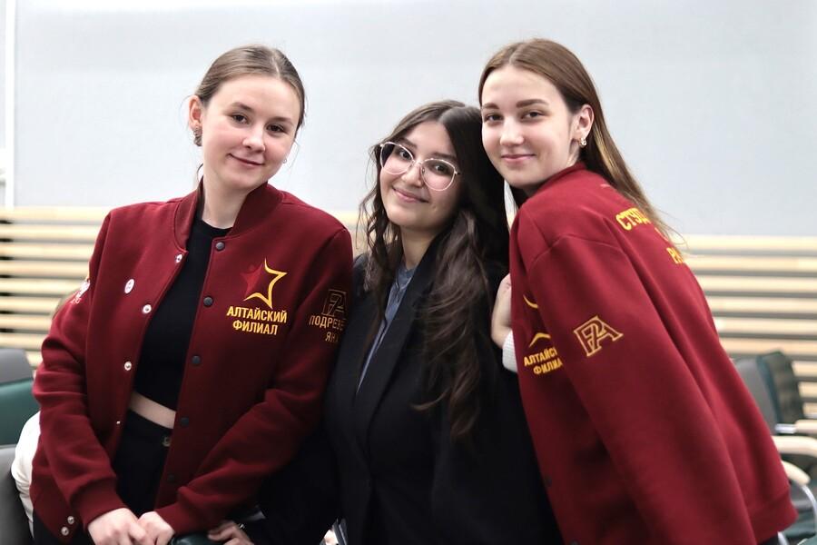 Как старосты и тьюторы создавали атмосферу года