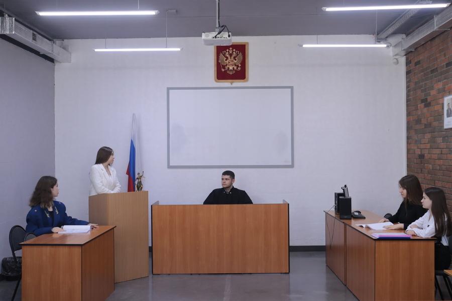Стань экспертом в праве: уникальная программа «Прокурорская деятельность» в Алтайском крае!