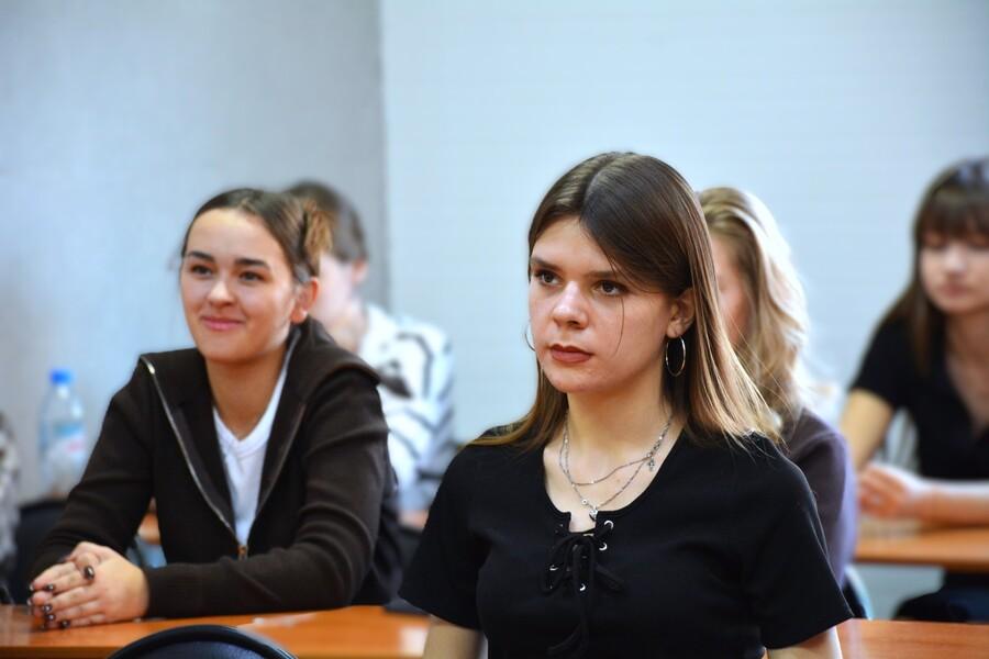 Будущие управленцы узнали о защите персональных данных в интернете