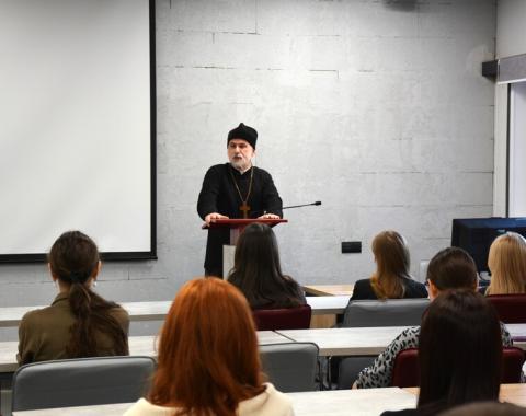 Милосердие как основа общества: студенты Академии вдохновились на добрые дела