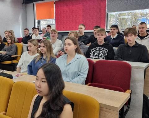 В Академии состоялась тематическая встреча ко Дню отца