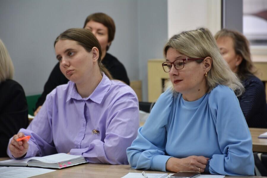 Эффективность работы комиссий по делам несовершеннолетних: новые знания для служащих региона