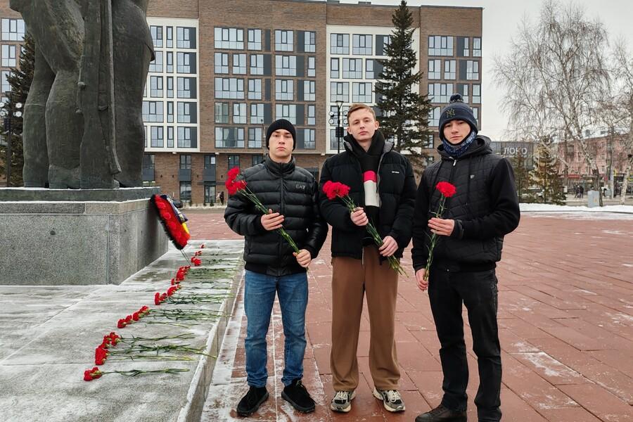 В Академии прошли мероприятия, посвященные Дню Неизвестного Солдата