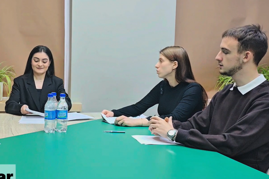 Успех студентов Академии на конкурсе кейсов на английском языке