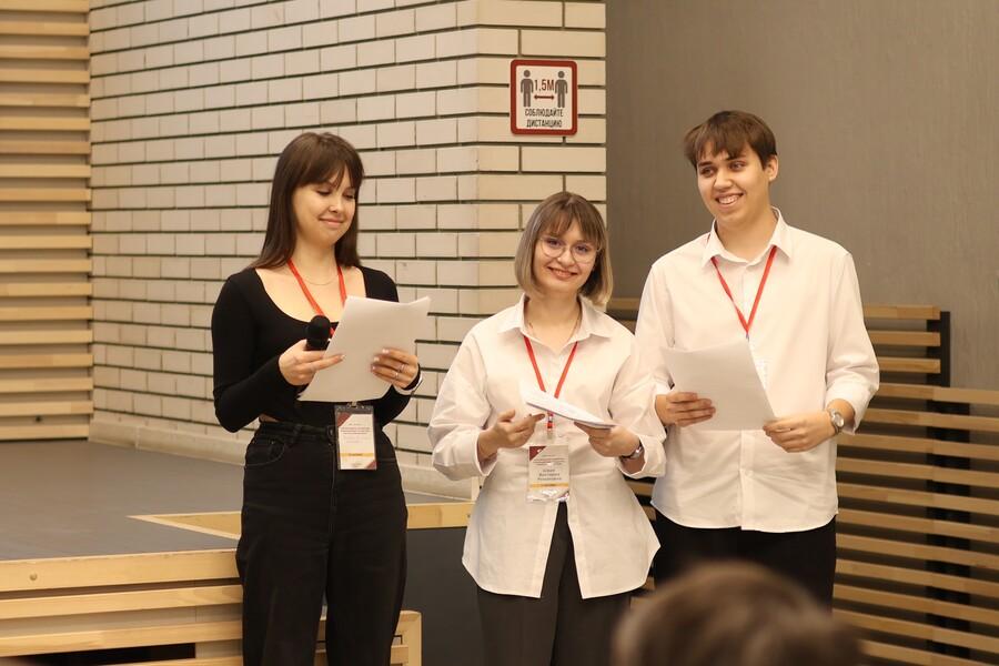 Стратегическое партнерство: студенты Академии предложили решения для бизнеса и государства