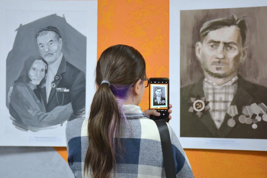 Семейные реликвии на холсте