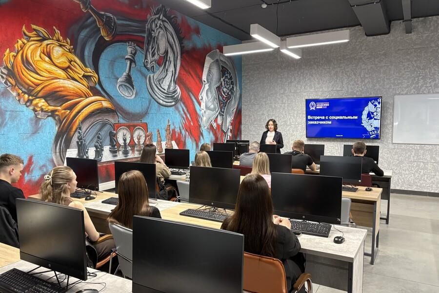 Первокурсники Академии встретились с представителем ФССП