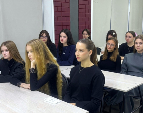 В Алтайском филиале РАНХиГС прошли кураторские часы в рамках Месячника пожилого человека