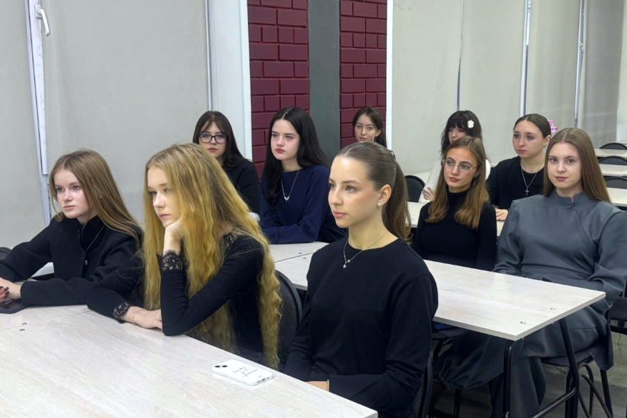 В Алтайском филиале РАНХиГС прошли кураторские часы в рамках Месячника пожилого человека
